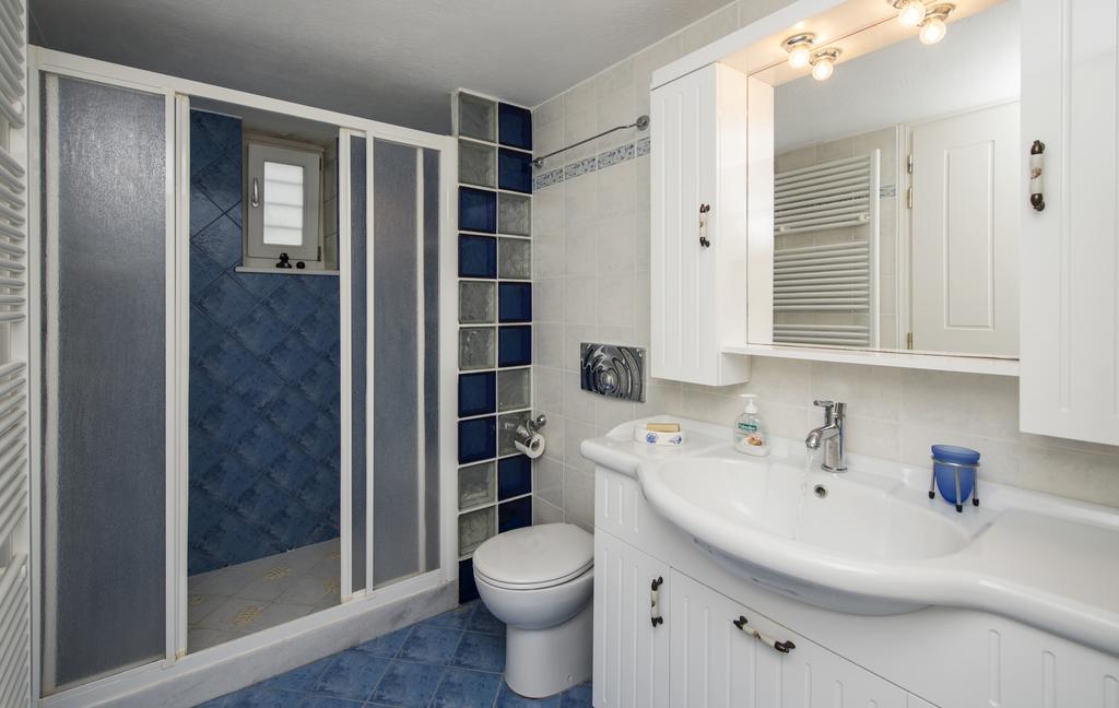 Evita Apartments Alikí Екстериор снимка