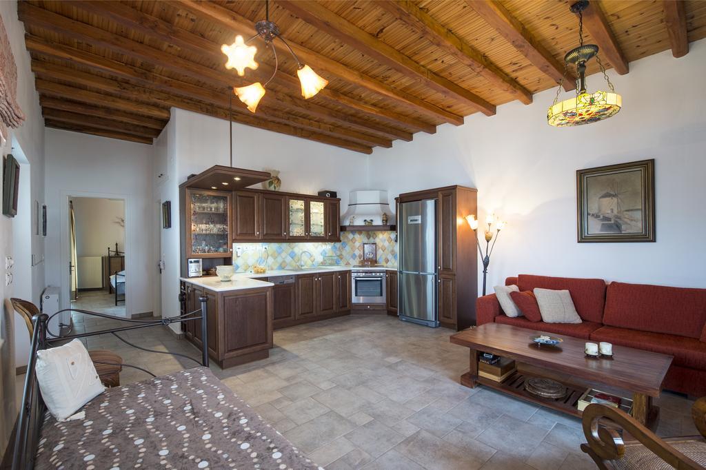 Evita Apartments Alikí Екстериор снимка